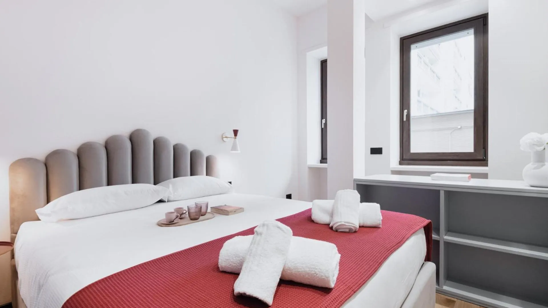 Easylife - Raffinato Appartamento In Sant'Ambrogio Milan 0*,  Italy